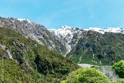 Aoraki / Mount Cook, the highest mountain in New Zealand © Hui Min