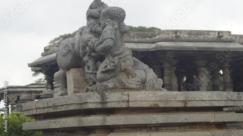 statue of lion in hoysala
