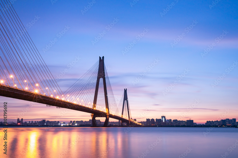 Fototapeta premium Wuhan Erqi yangtze river bridge at hubei province, China.