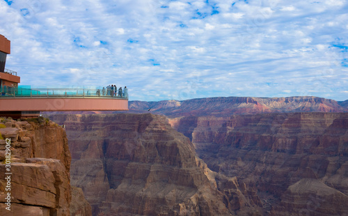 Fotografia, Obraz Skywalk glass observation bridge at Grand Canyon