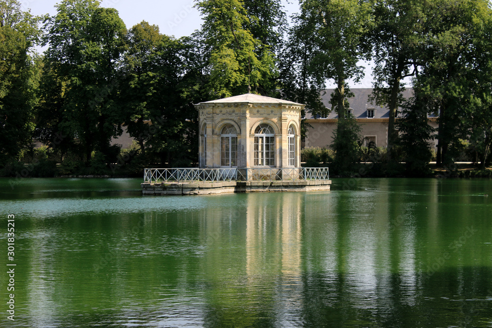 Château de Fontainebleau - Étang des Carpes Château de Fontainebleau - Étang des Carpes