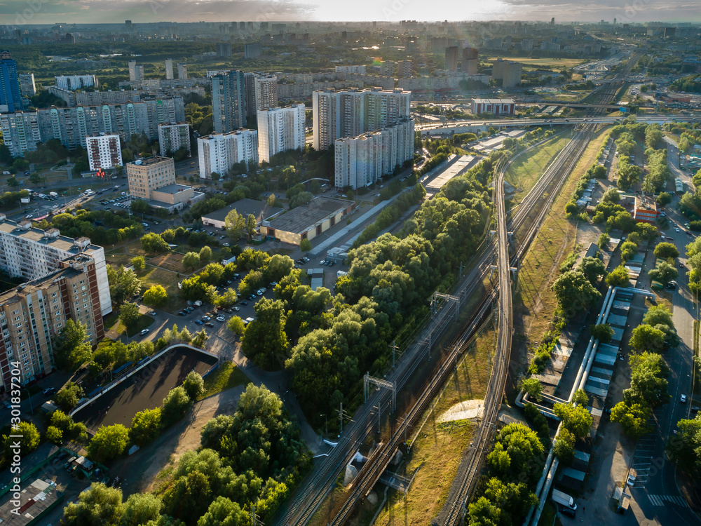 Naklejka premium Moskwa, widok z góry na dzielnicę Butyrsky i Moskwa-St. Kolej petersburska