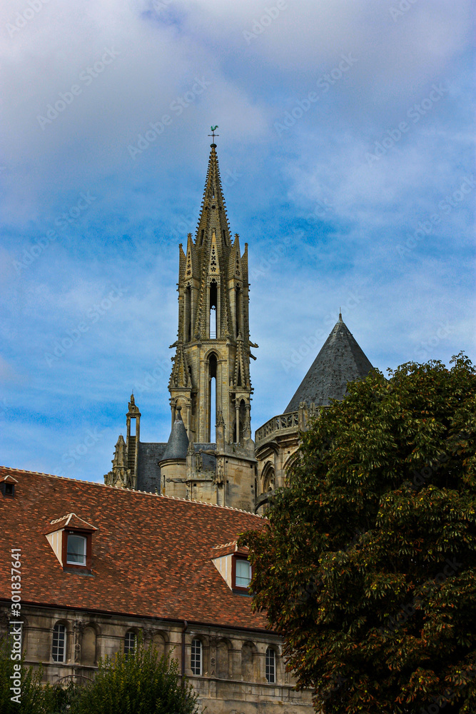 Fototapeta premium red roof tile and spire of church in Senlis, France