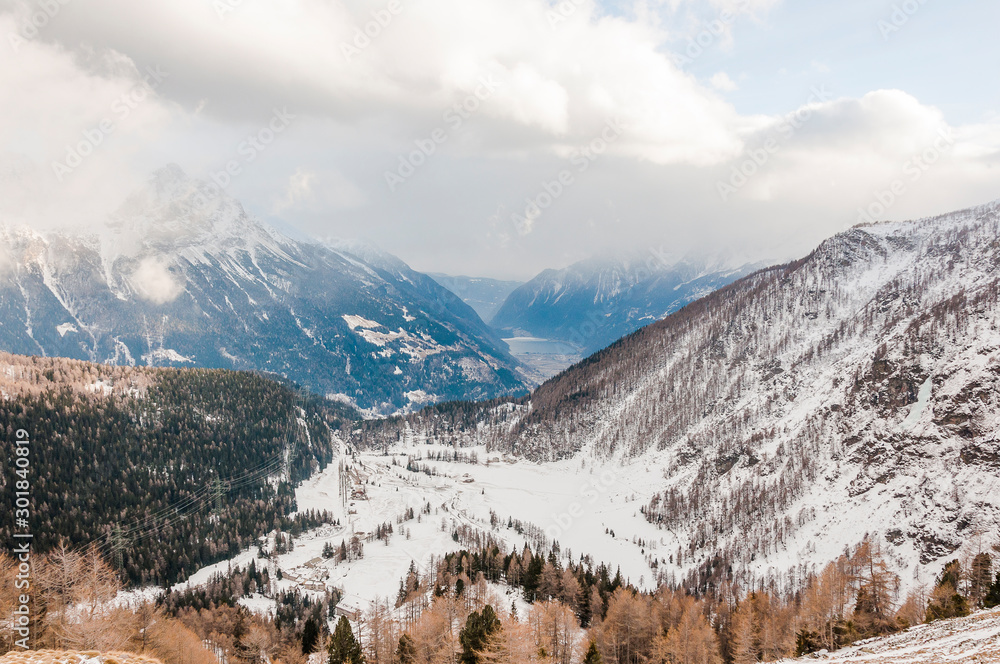 Poschiavo, Bernina, Val Poschiavo, Alp Grüm, Lago di Poschiavo, Puschlav, Val Bernina, Wanderweg, Bernina-Express, Alpen, Graubünden, Winter, Schweiz