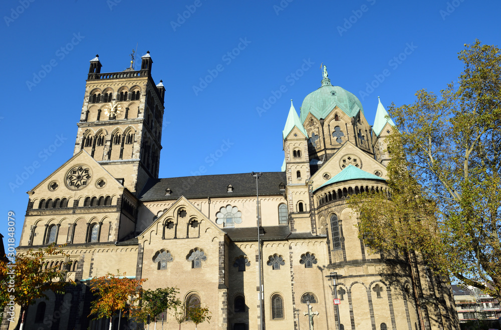 Quirinus-Münster Kirche in Neuss, Deutschland