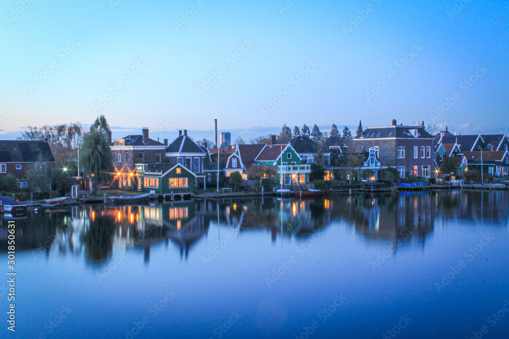 Fototapeta premium City on water