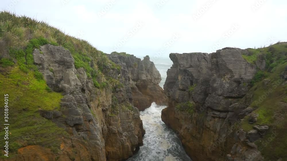 The stone channel hit the sea with rocks. The stone channel hit the sea with rocks.