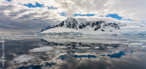 Pleneau Bay in the Lamaire Channel - Antarctica © mrallen