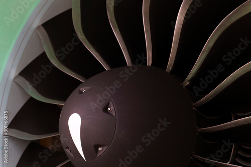 Obraz na płótnie Modern turbofan (fanjet) airplane engine