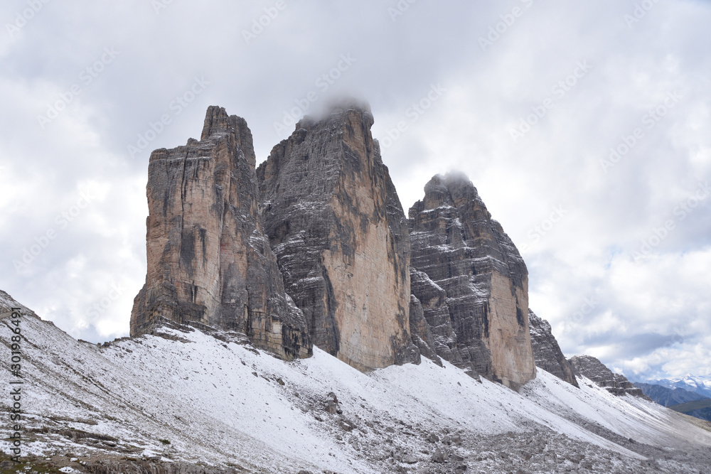 Drei Zinnen (italienisch Tre Cime di Lavaredo) Drei Zinnen (italienisch Tre Cime di Lavaredo)