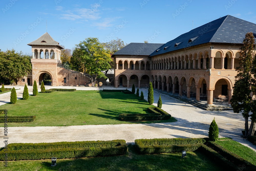 Obraz premium Architectural image with the guesthouse building and gate tower , part of the Mogosoaia Palace domain, Bucharest , Romania