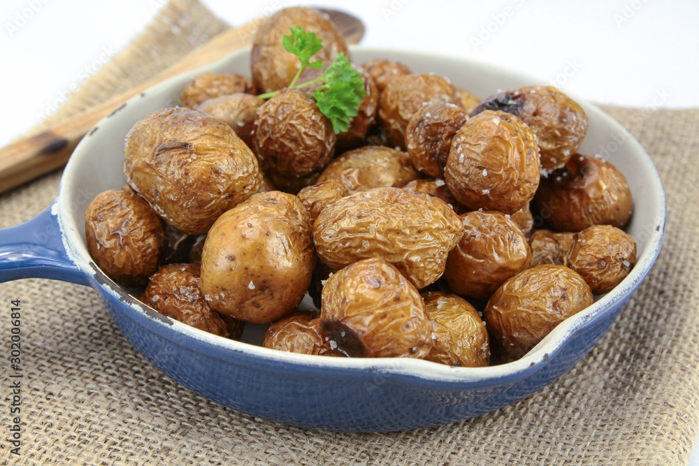 roasted potatoes roasted with salt of guerande roasted potatoes roasted with salt of guerande