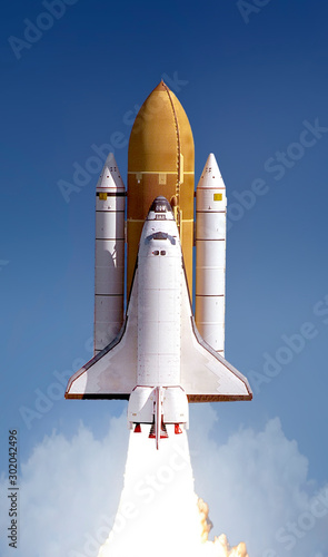 Fototapeta Naklejka Na Ścianę i Meble -  Rocket liftoff. The elements of this image furnished by NASA.