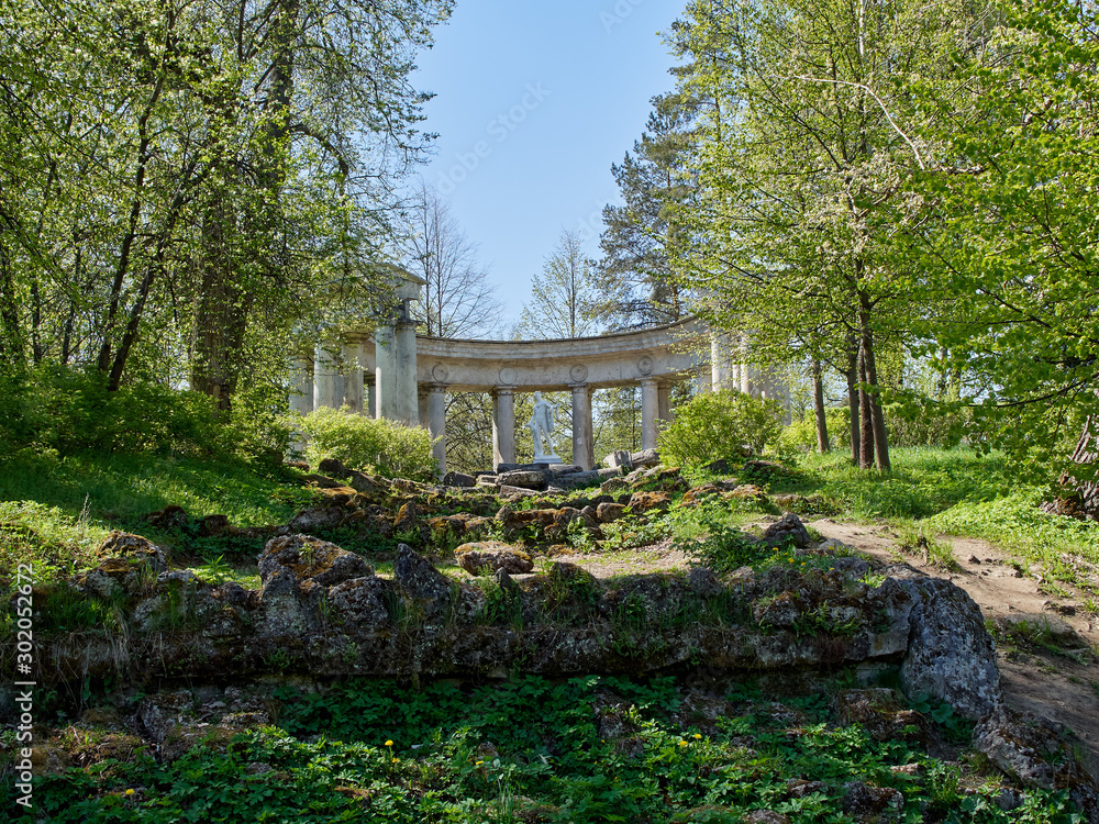 Colonnade of Apollo in Pavlovsky park