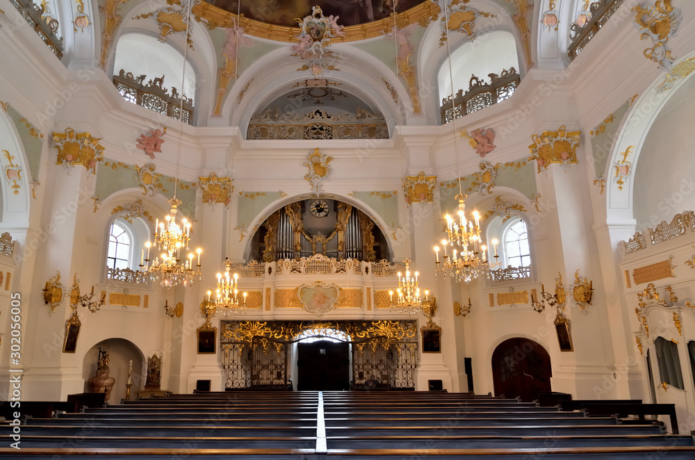 Klosterkirche Altomünster, Innenraum mit Orgelempore