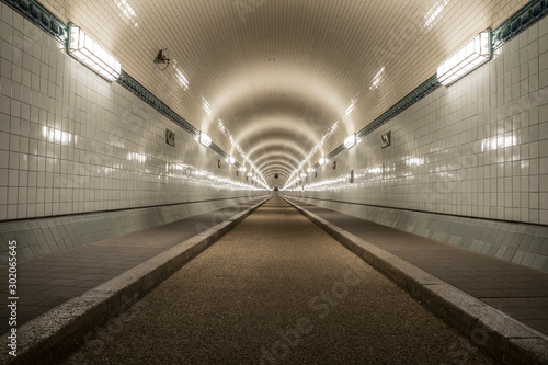 Historic tunnel in Hamburg. © roostler
