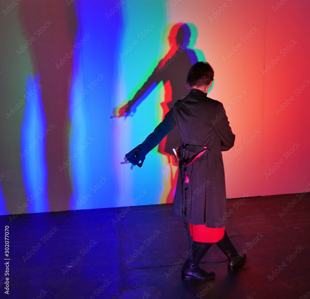 Fototapeta premium Frau im Farbschatten