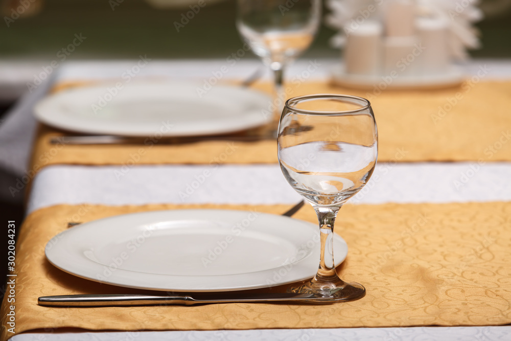 Table setting in the restaurant Table setting in the restaurant