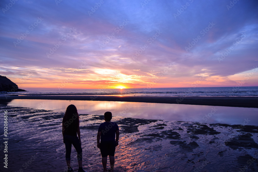 Fototapeta premium Siluetas amaneciendo