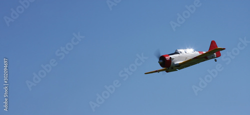 Tablou pe pânză ww 2 plane in flight with blue sky