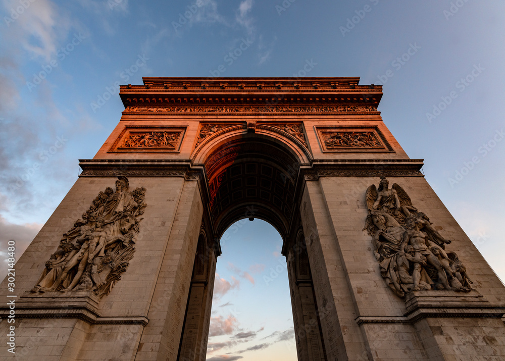 Arc de Triomphe Paris Frankreich Triumpfbogen Wahrzeichen Abendlicht Champs-Elysées