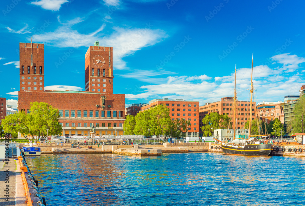 Cityscape of Oslo with the City Hall and the harbour, Norway - obrazy, fototapety, plakaty 