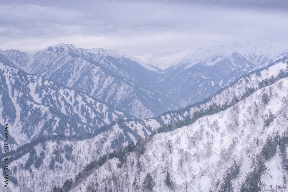 Obraz premium Tateyama mountain range and snow at the canyon, Kurobeko