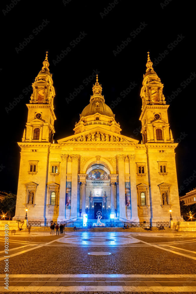 St. Stephen's Basilica (hungarian: Szent István Bazilika) at night in center of Budapest, Hungary