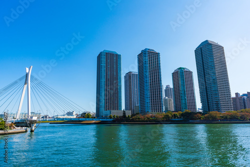 佃のタワーマンションと中央大橋 © camera papa
