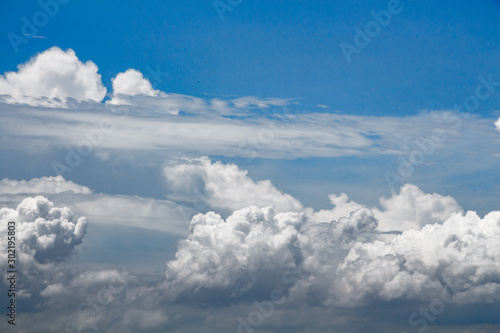 Fototapeta Naklejka Na Ścianę i Meble -  The clouds gather and the blue sky during the rainy season in Thailand.