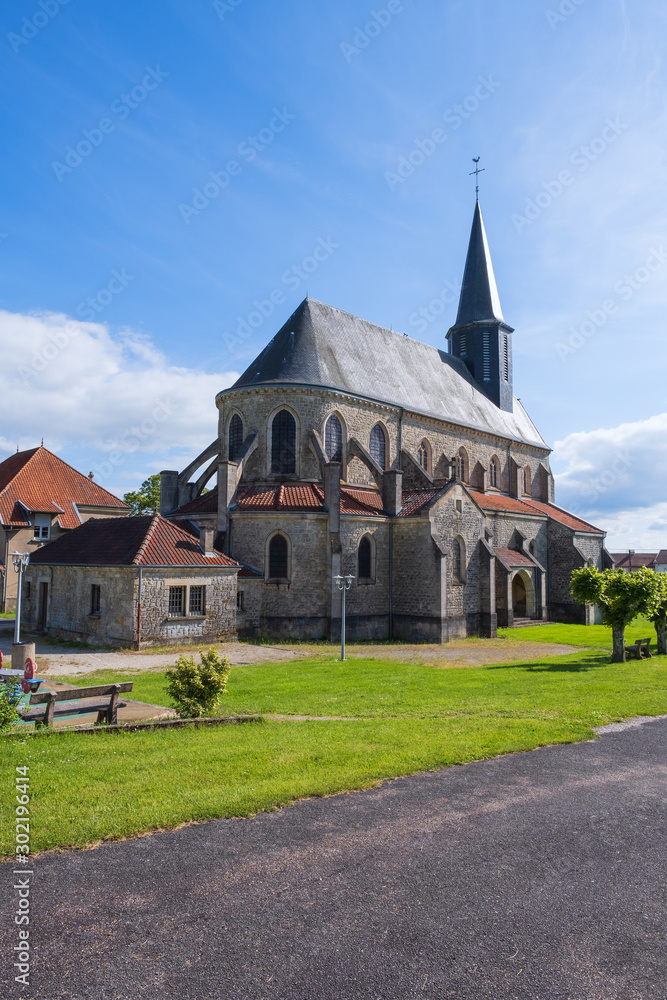 Die Kirche Saint Laurent in Montfaucon d'Argonne/Frankreich