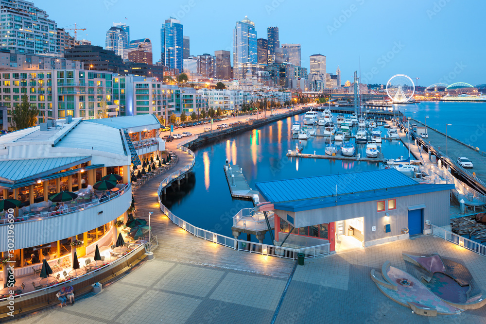 Waterfront overview at downtown Seattle, Washington, United States - obrazy, fototapety, plakaty 