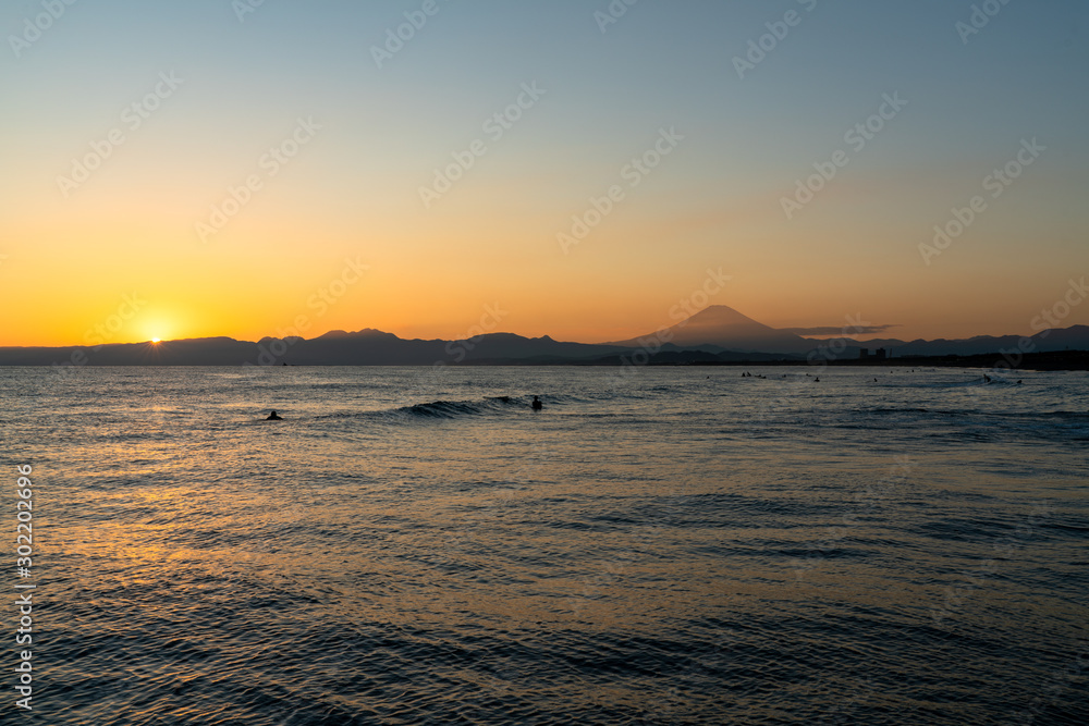 富士山と夕焼け（鵠沼海岸）