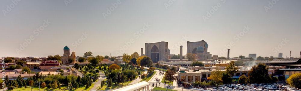 Samarkand, Uzbekistan : Bibi Khanym Mosque