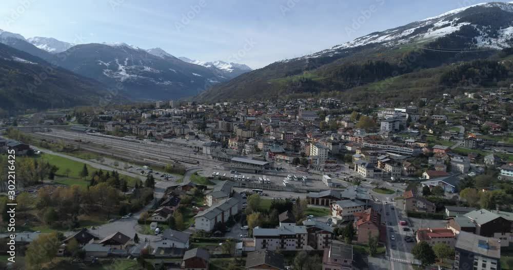 Bourg-Saint-Maurice Les Arcs, aerial approach Bourg-Saint-Maurice Les Arcs, aerial approach