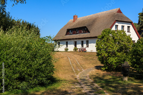 Reet Walmdach Haus auf der Insel Hidensee photo