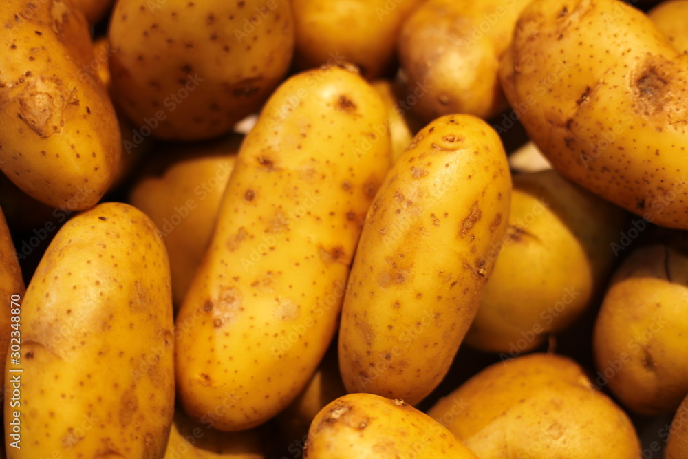 Fresh potatoes in the pick-up market Fresh potatoes in the pick-up market