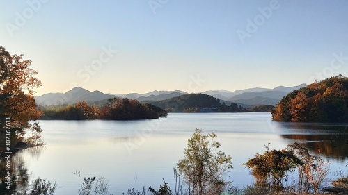 lake in mountains © Taesik