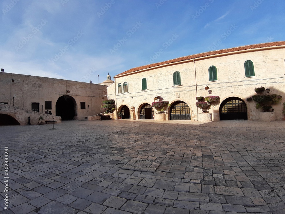 Taranto - Cortile del Castello Aragonese