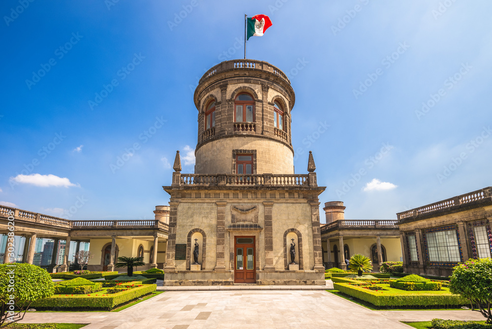 Fototapeta premium National Museum of History, Chapultepec Castle in Mexico City