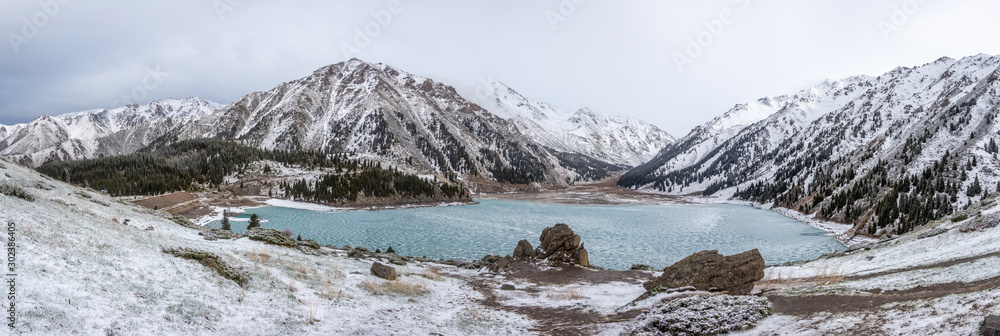 Fototapeta premium Big Almaty Lake ,Tien Shan mountains in Almaty, Kazakhstan