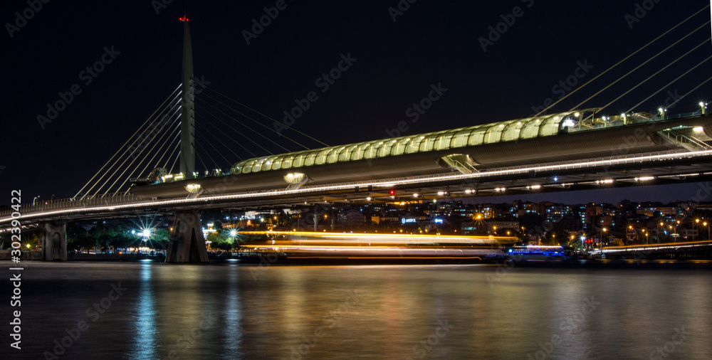 Fototapeta premium Istanbul metro at night