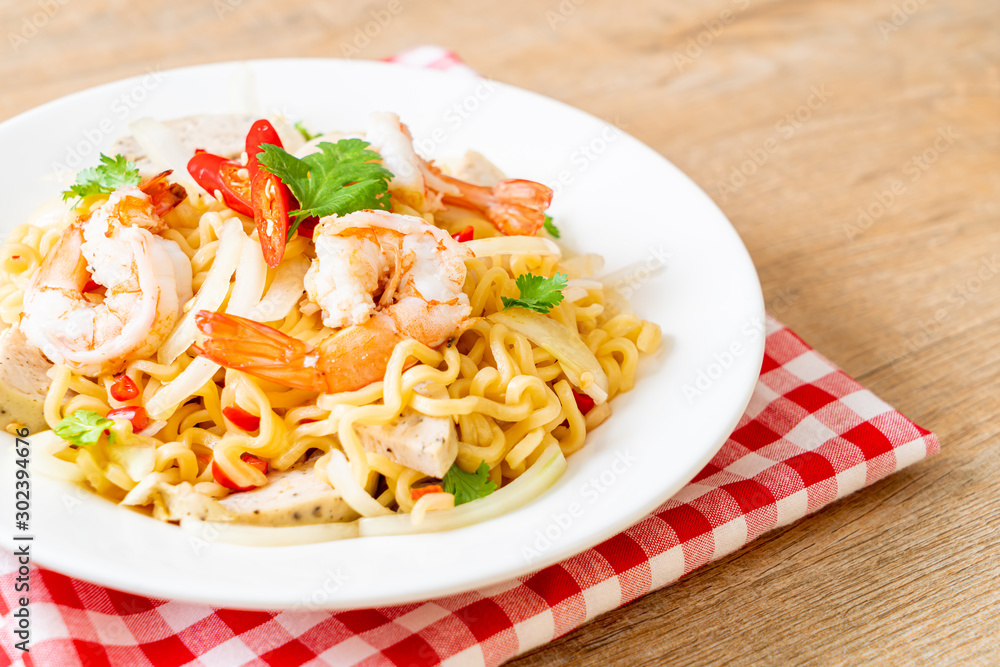 spicy instant noodles salad with shrimps