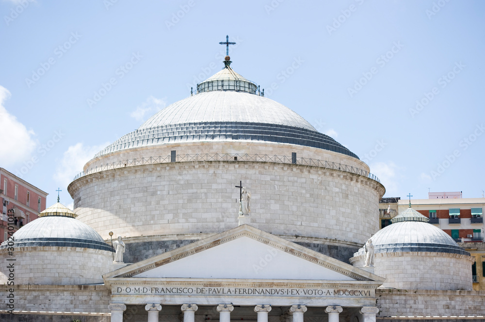 Nápoles basilica san francisco de paula