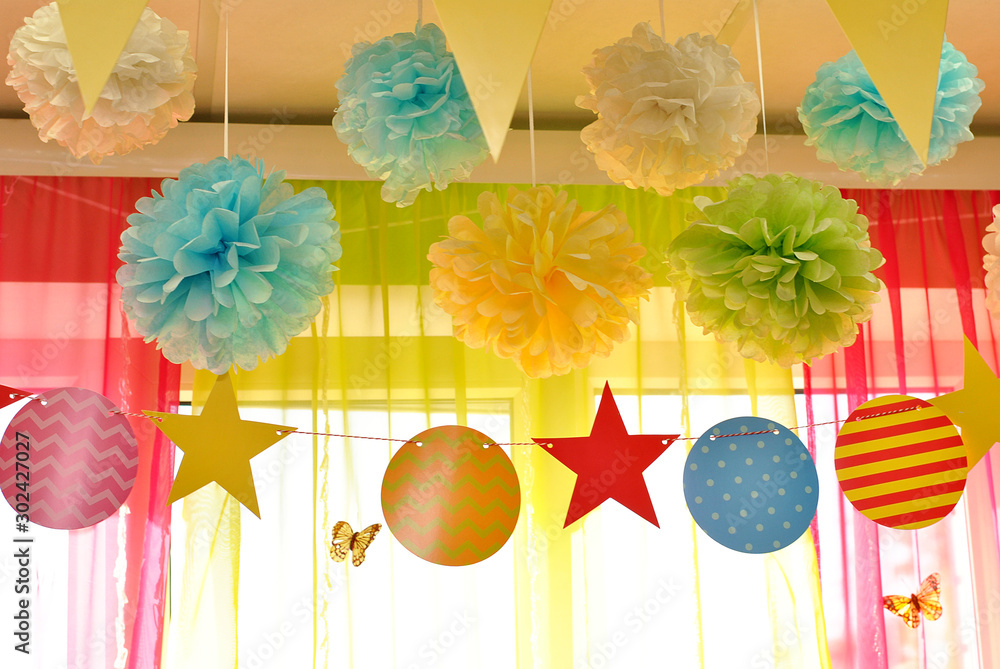 21Pcs Party Decorations Paper Fans Set, Multi-Colored Hanging Paper Fan  Round Wheel Disc, Tissue Pom Poms Flowers and Triangle Flags for Birthday  Party, Wedding Decorations, Fiesta Party Supplies : Amazon.co.uk: Home &