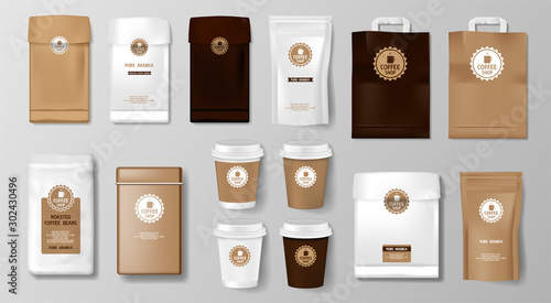 Set of Realistic Coffee packaging Mockup for Coffee shop, Cafe, restaurant. Corporate identity food package. Hot drink cups and box Isolated vector illustration