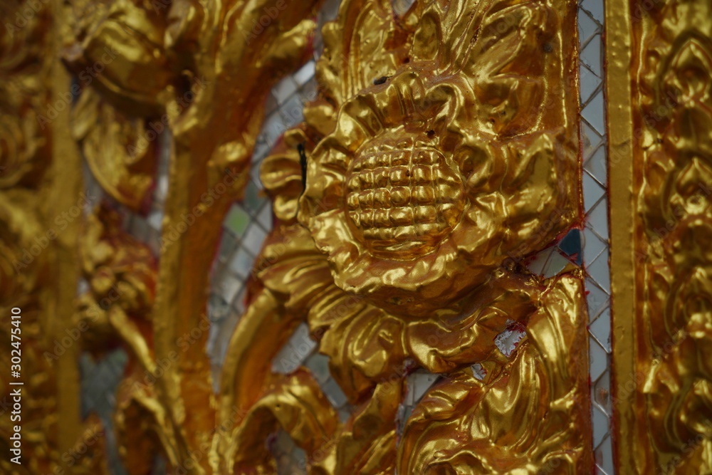 golden dragon in temple