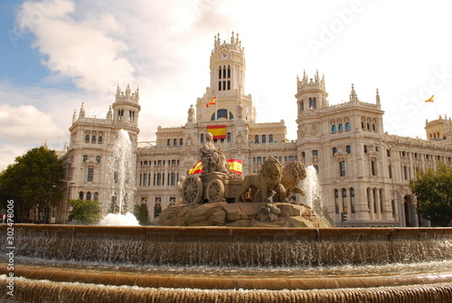 Fuente de Cibeles y Ayuntamiento de Madrid