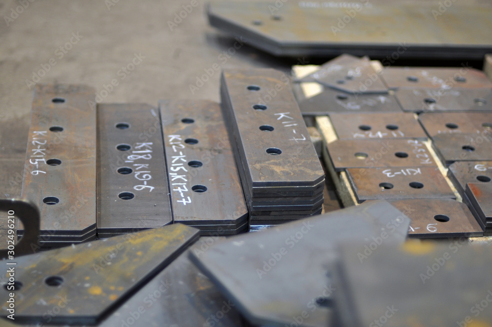 Metal cutting. Warehousing of finished parts with marking. Metal cutting. Warehousing of finished parts with marking.