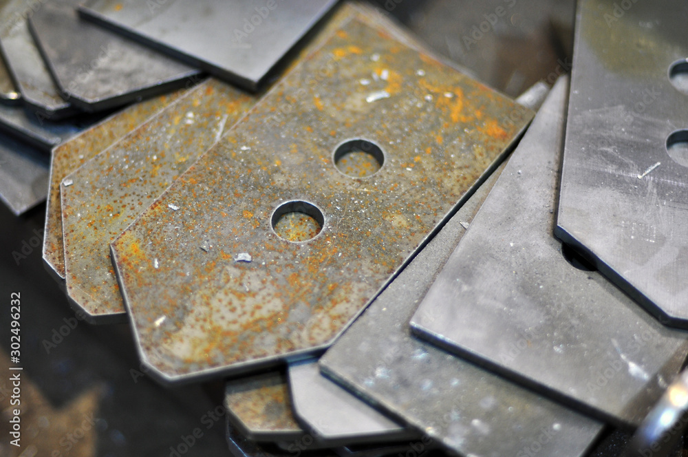 Metal cutting. Warehousing of finished parts with marking. Metal cutting. Warehousing of finished parts with marking.